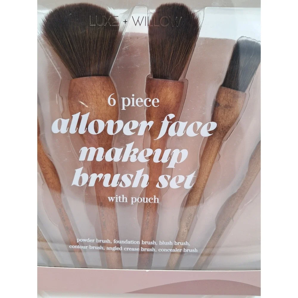 Luxe + Willow 6 Piece All Over Makeup Brush‎ Set & Makeup Carrying Case